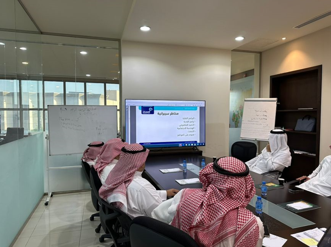 ورشة عمل (تقييم لمعايير الأمن السيبراني) مع جمعية القصيم التقنية